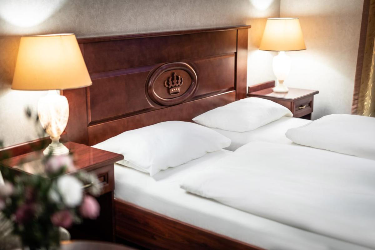 Hotel Windsor W Jachrance Яхранка Екстериор снимка