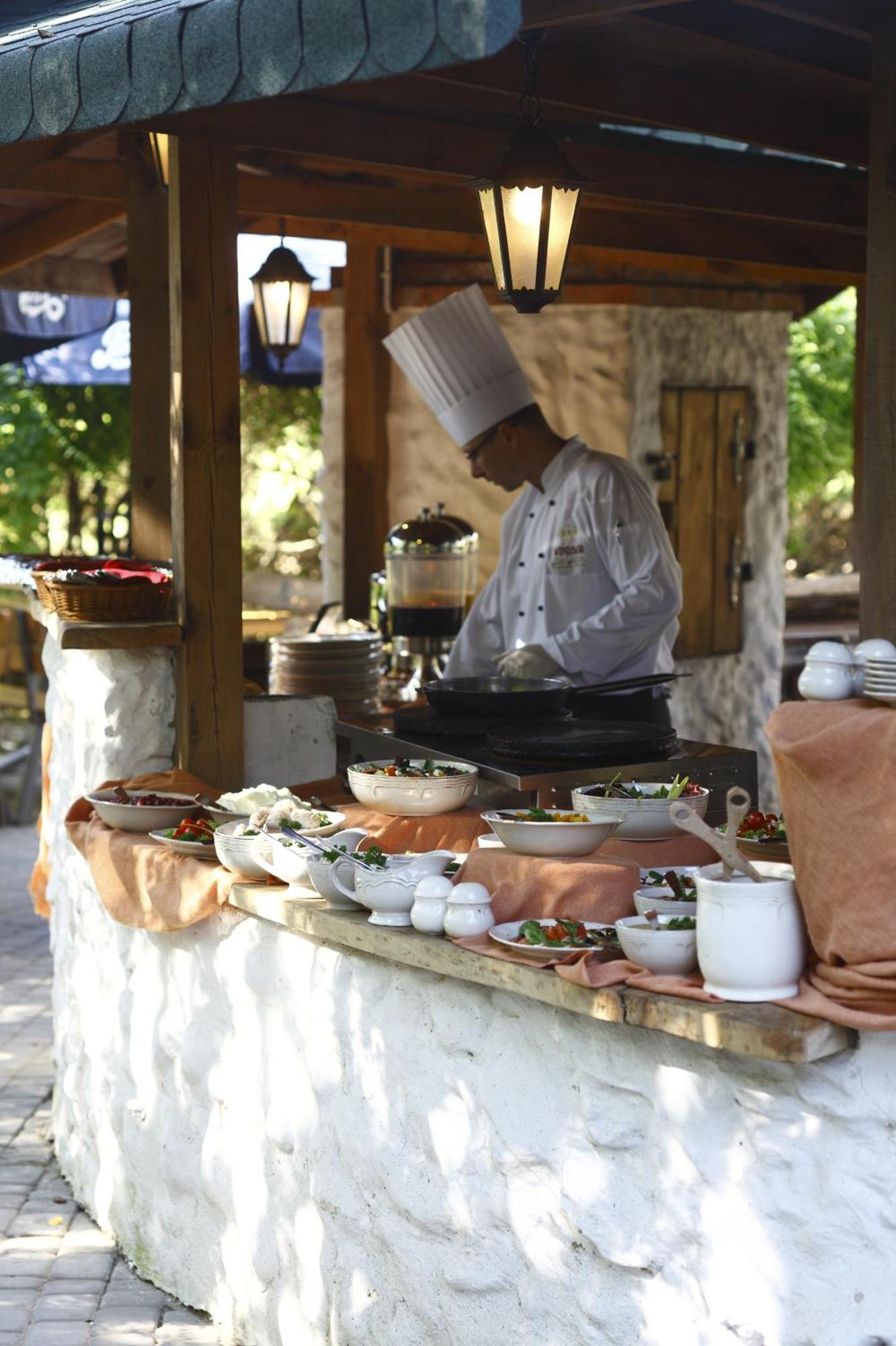 Hotel Windsor W Jachrance Яхранка Екстериор снимка