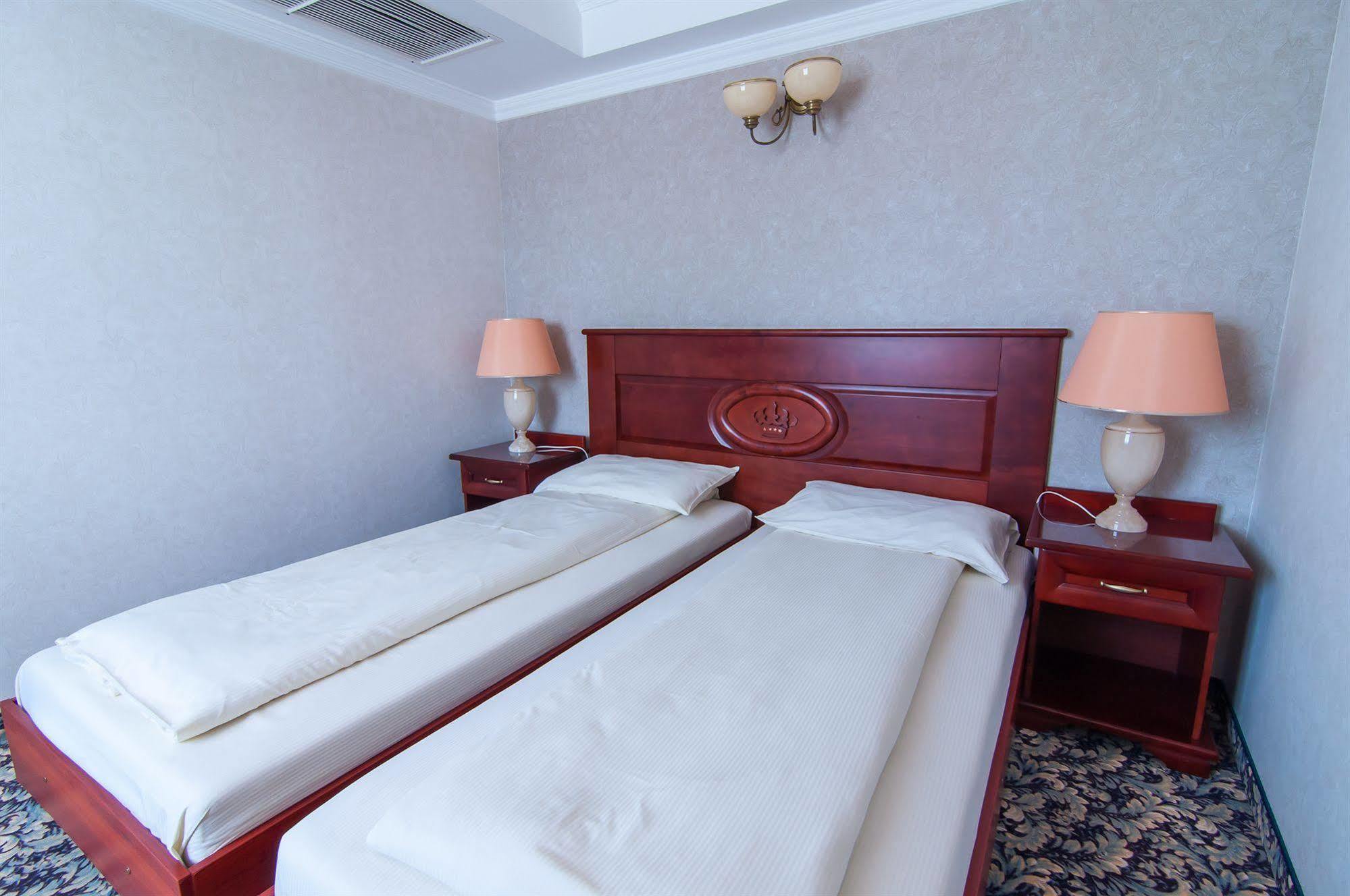 Hotel Windsor W Jachrance Яхранка Екстериор снимка