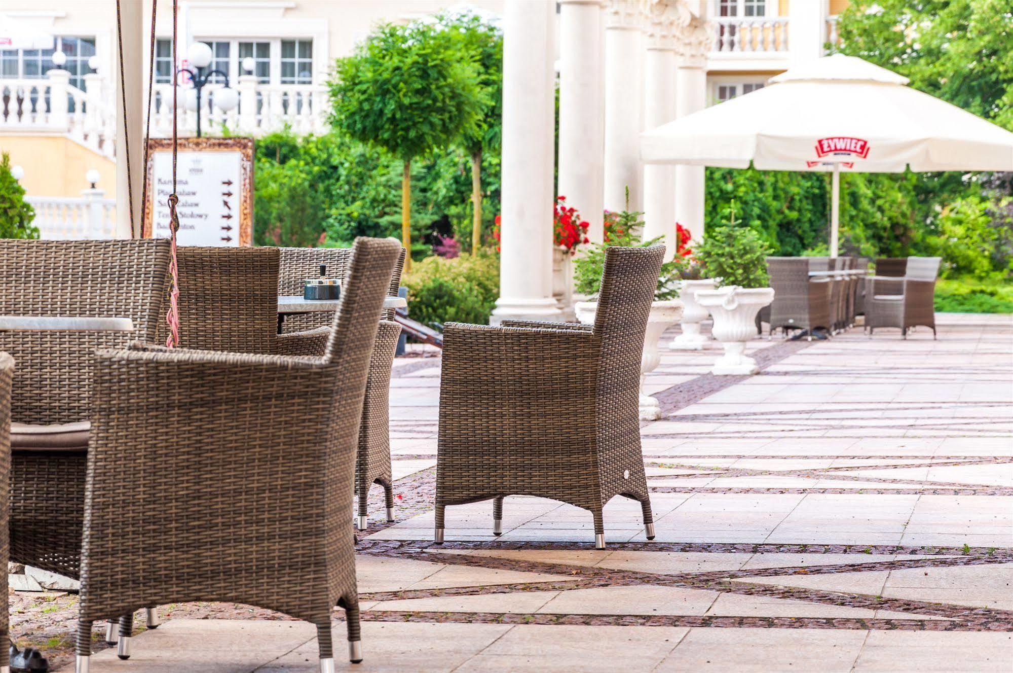 Hotel Windsor W Jachrance Яхранка Екстериор снимка