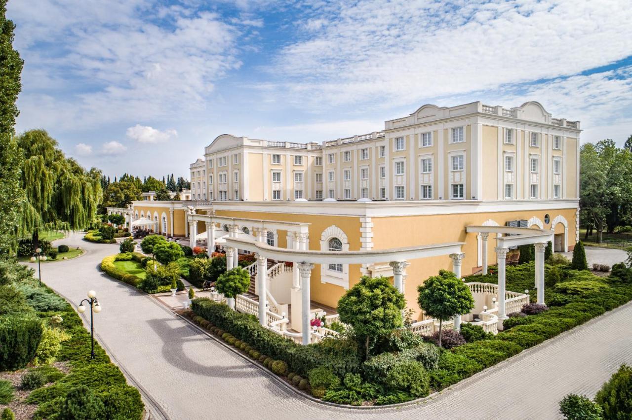 Hotel Windsor W Jachrance Яхранка Екстериор снимка