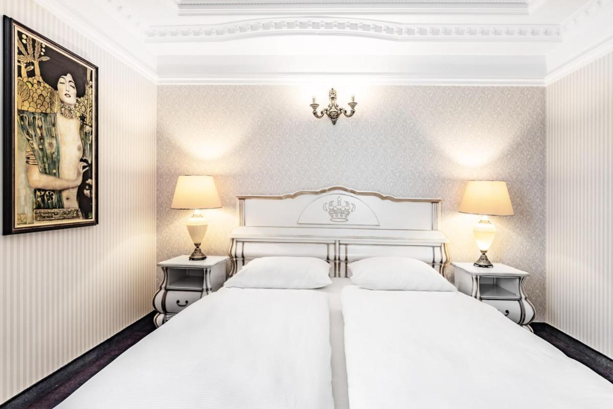 Hotel Windsor W Jachrance Яхранка Екстериор снимка
