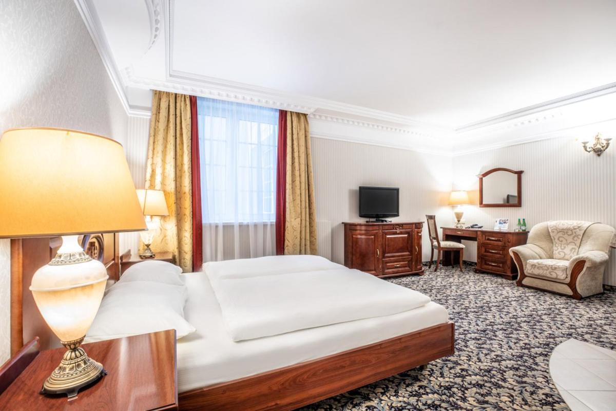 Hotel Windsor W Jachrance Яхранка Екстериор снимка