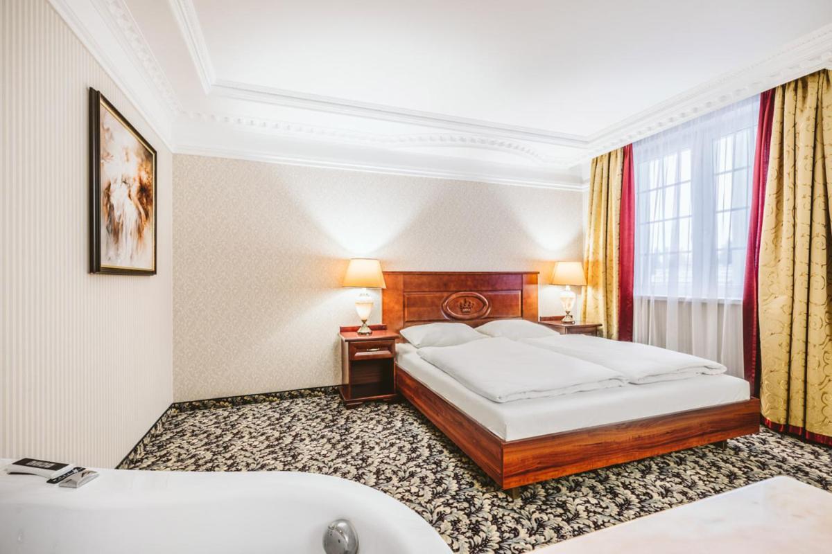 Hotel Windsor W Jachrance Яхранка Екстериор снимка