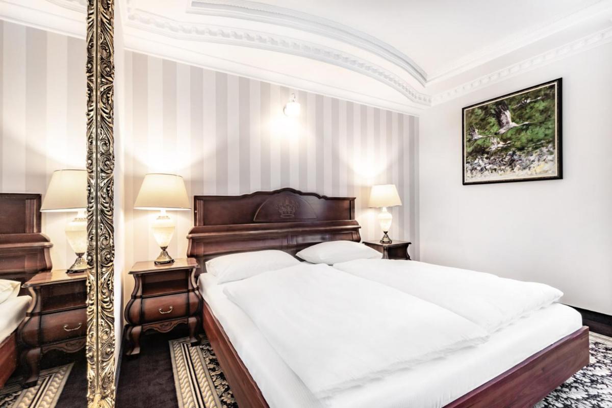 Hotel Windsor W Jachrance Яхранка Екстериор снимка